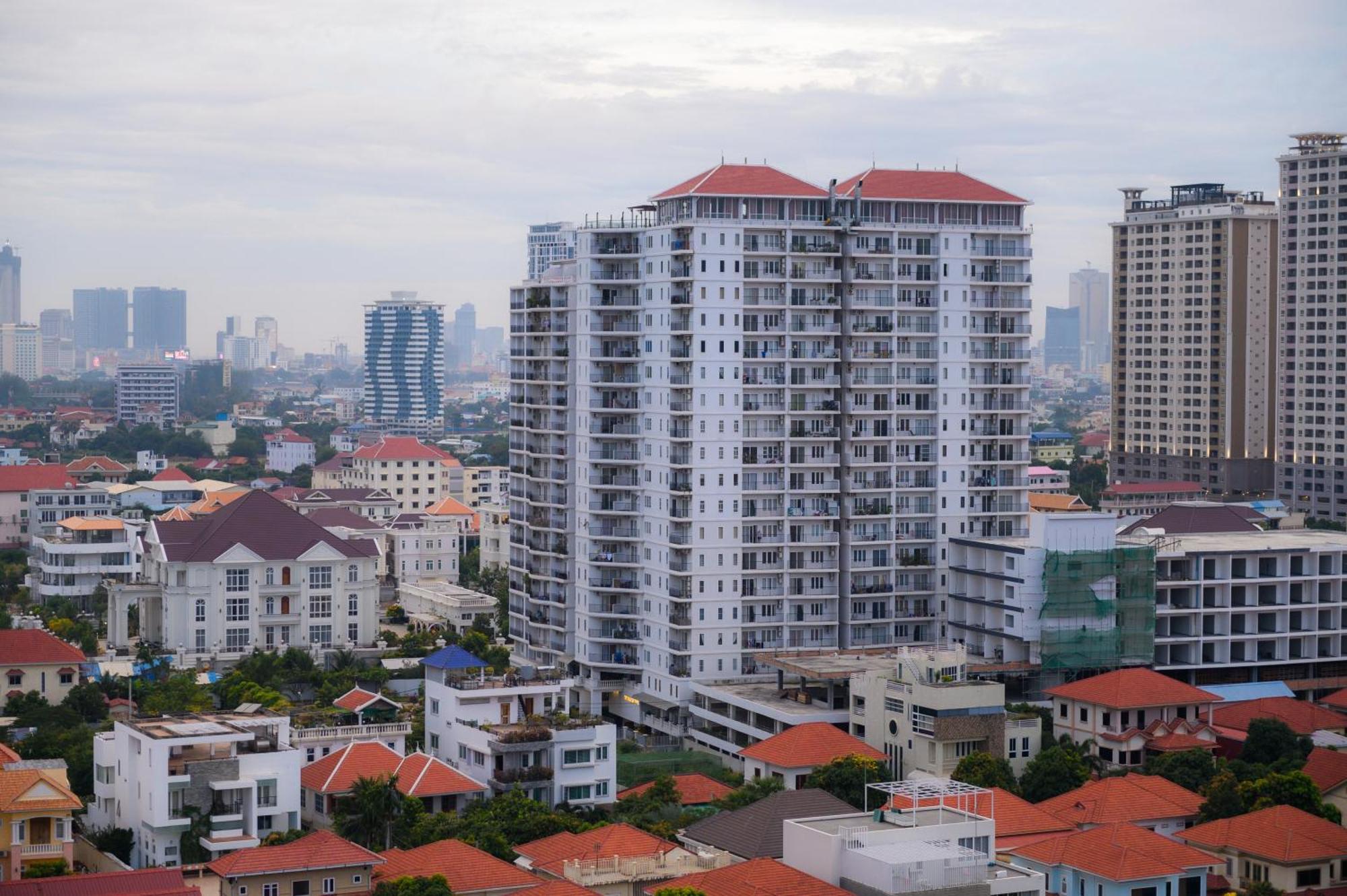 Mekongview 2 Condotel Phnom Penh Exterior photo