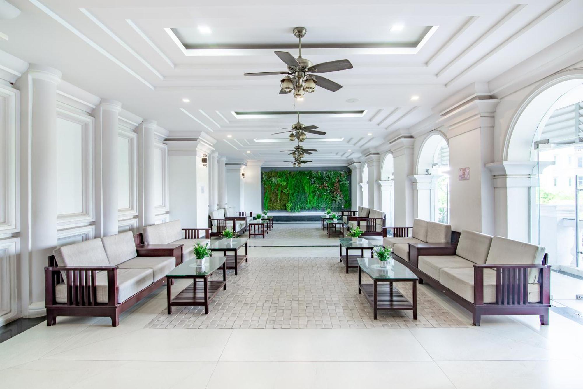 Mekongview 2 Condotel Phnom Penh Exterior photo