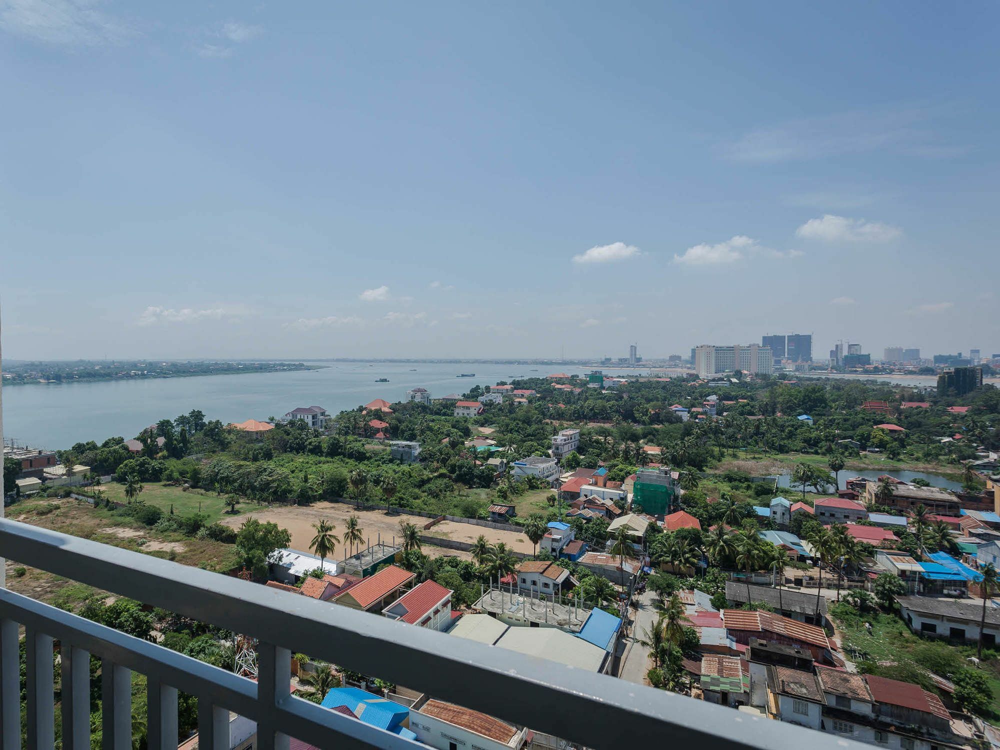Mekongview 2 Condotel Phnom Penh Exterior photo